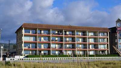 Seaside Beach Club #102