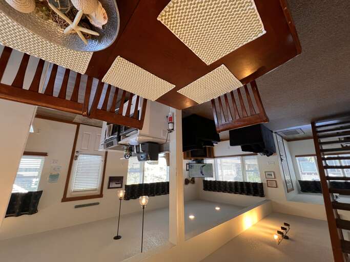 Step into your unique upside-down living space where creativity meets comfortâwalk on the ceiling and experience a whimsical world that turns everything topsy-turvy.