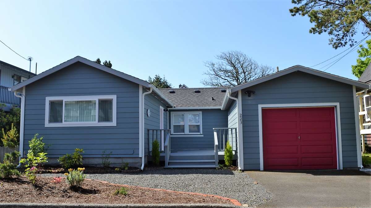 223 13th Ave