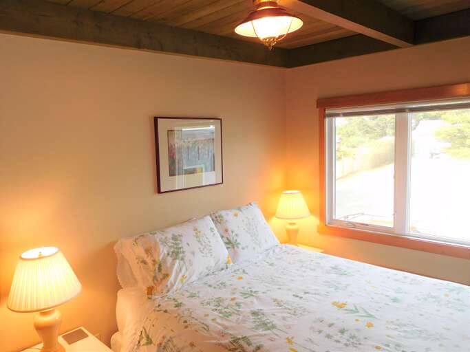 Upstairs Queen Bed Upstairs Queen Bed