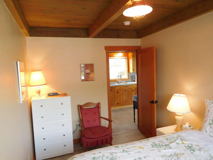 Upstairs Queen Bedroom Upstairs Queen Bedroom