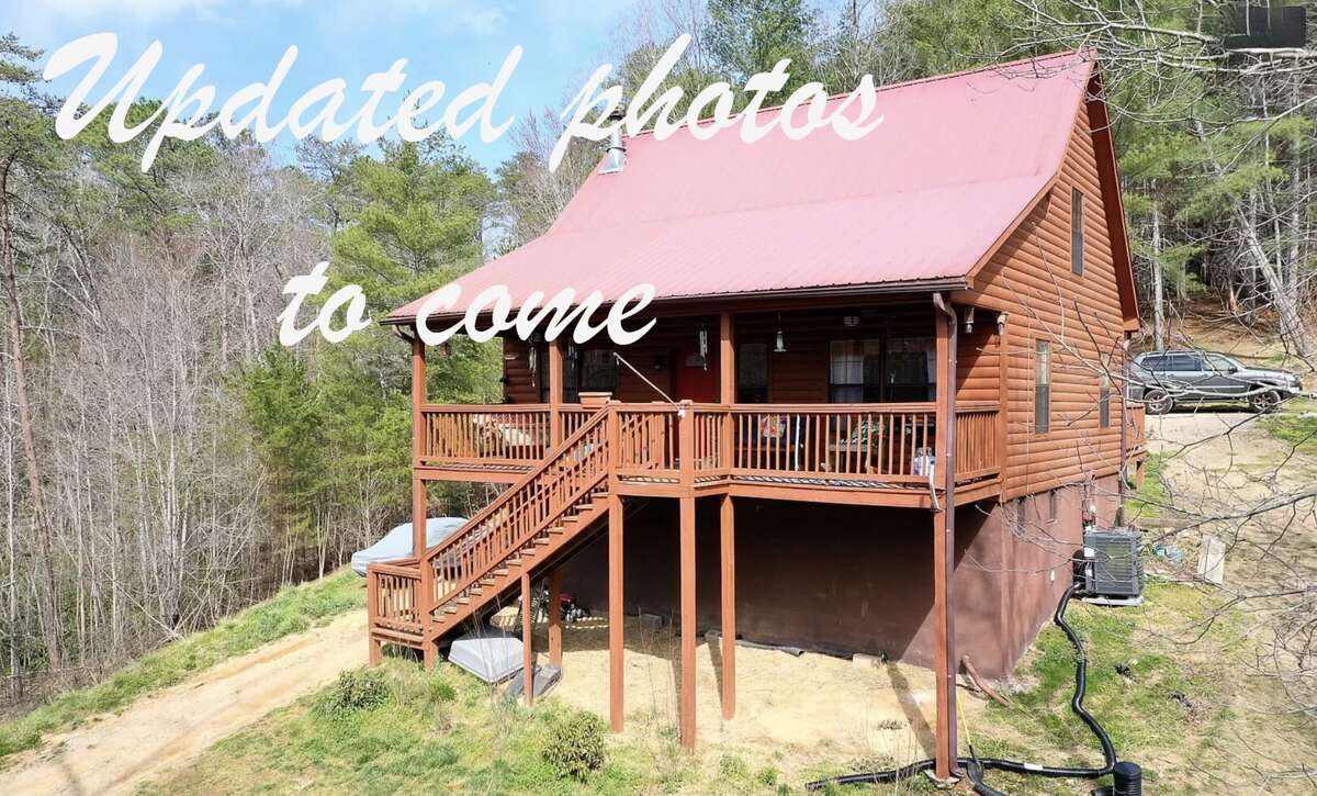 Golden Valley Retreat Cabin Rental in Townsend, TN 2 Bedrooms