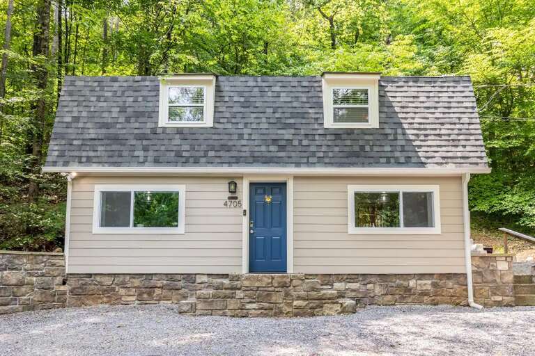 The Hanger Charming 2Bedroom Cabin in Walland, TN