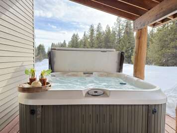 Hot Tub | 3BR Cabin | 31MIYellowstone | TetonViews