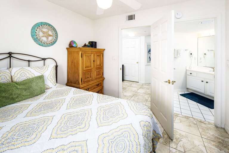 Bedroom 3 - 
Islander Beach Condo Rentals, Okaloosa Island