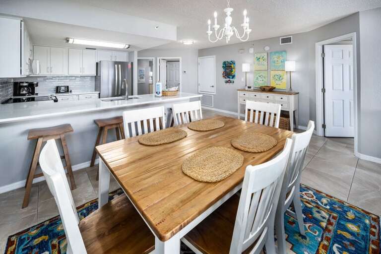 Dining Area - 
Islander Beach Resort 3001 Fort Walton Beach Okaloosa Island