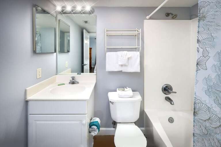 Master Bathroom, Pelican Isle 305 Fort Walton Beach Okaloosa Island Vacation Rentals