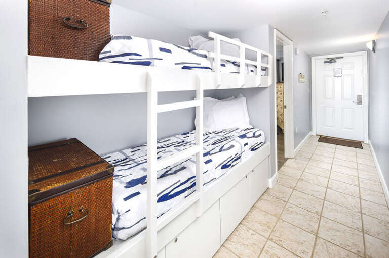 Hallway Bunks, Pelican Isle Resort Okaloosa Island