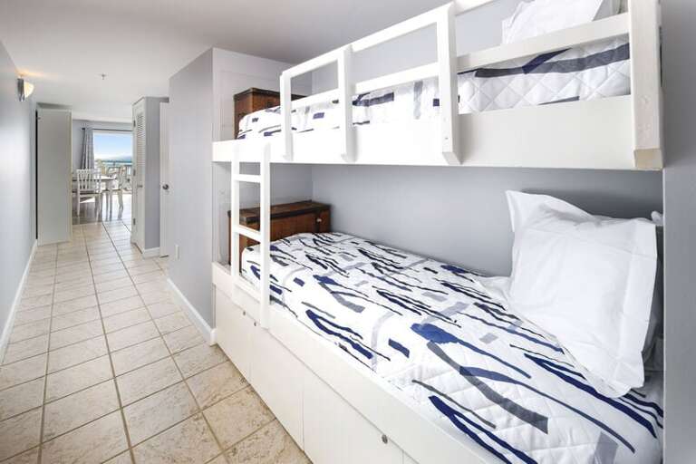 Hallway Bunks, Pelican Isle Resort Okaloosa Island