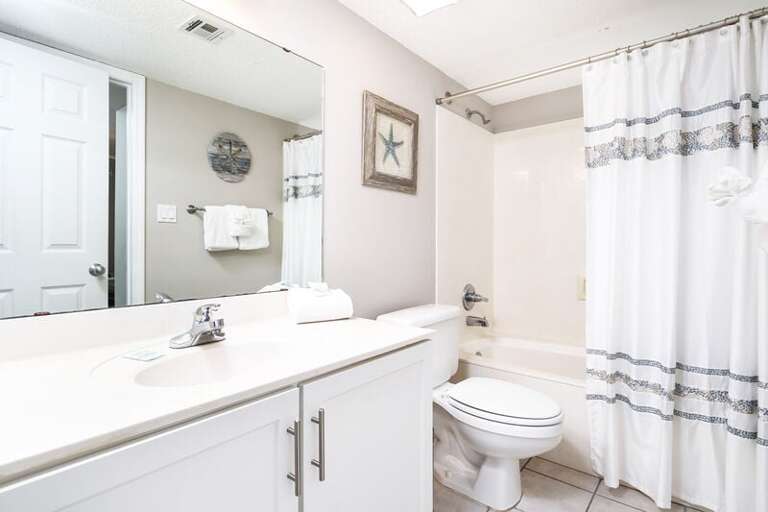 Guest Bath - 
Gulf Dunes 413 Fort Walton Beach Okaloosa Island Vacation Rentals