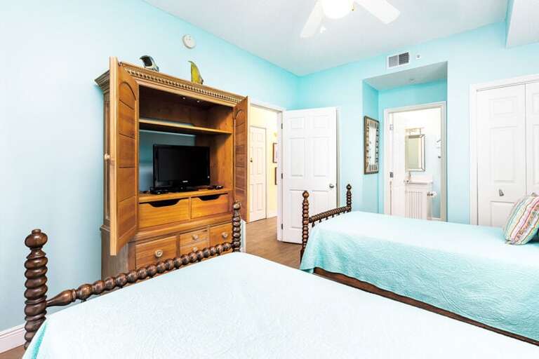 Bedroom 3 - 
Gulf Dunes Resort Unit 601, Okaloosa Island Fort Walton Beach Vacation Rentals Bedroom 3 - 
Gulf Dunes Resort Unit 601, Okaloosa Island Fort Walton Beach Vacation Rentals
