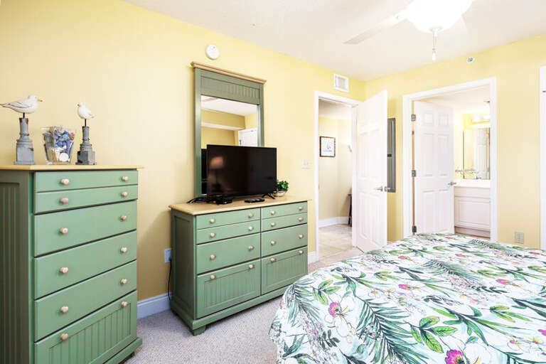 Guest Bedroom - 
Sea Dunes Resort Okaloosa Island Fort Walton Beach Guest Bedroom - 
Sea Dunes Resort Okaloosa Island Fort Walton Beach