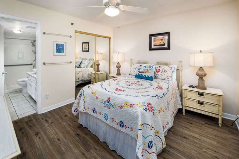 Guest Room, Sea Oats Resort Okaloosa Island Fort Walton Beach Destin Vacation Rentals