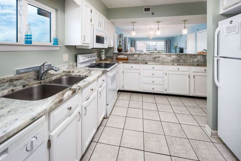 Kitchen, Sea Oats Resort Okaloosa Island Fort Walton Beach Destin Vacation Rentals