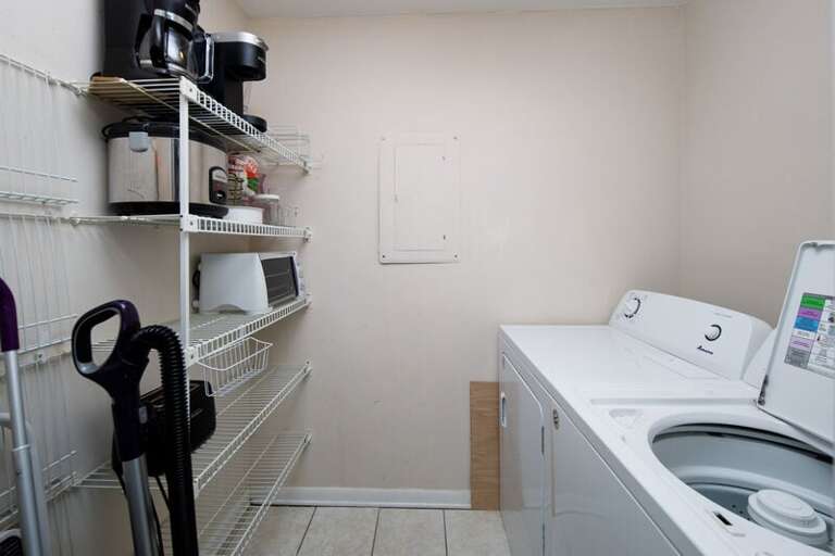 Laundry Room, Sea Oats Resort Okaloosa Island Fort Walton Beach Destin Vacation Rentals