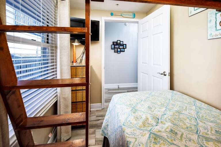 Bedroom 3 - 
Waters Edge Resort Unit 412 Fort Walton Beach Okaloosa Island Vacation Rentals
