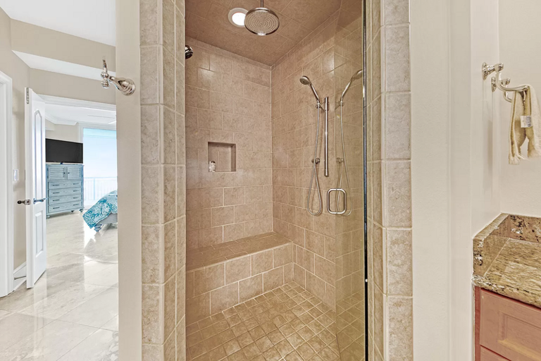 Master Bath - 
Bella Riva Resort, Okaloosa Island, Fort Walton Beach, FL Vacation Rentals