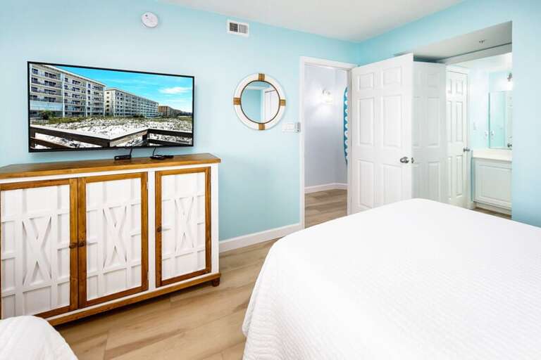 Guest Bedroom - 
Gulf Dunes 408 Fort Walton Beach Okaloosa Island Vacation Rentals Guest Bedroom - 
Gulf Dunes 408 Fort Walton Beach Okaloosa Island Vacation Rentals