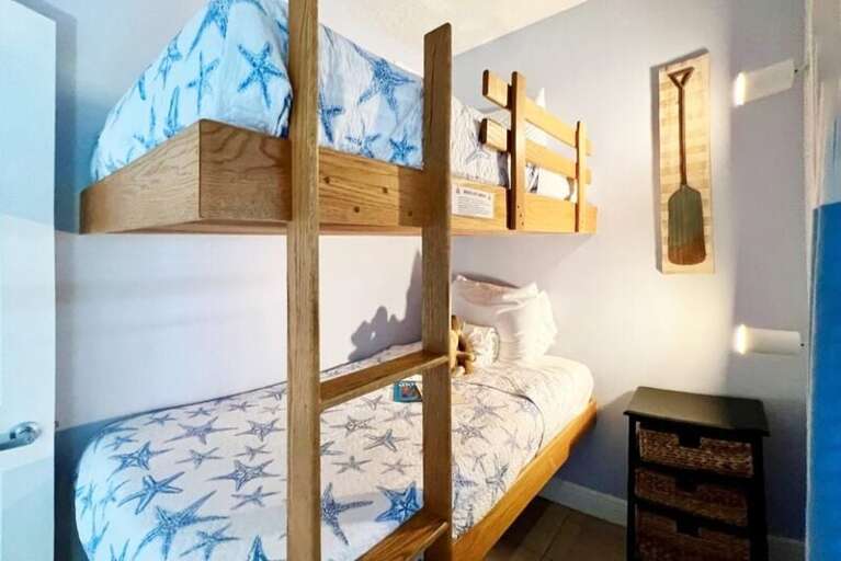 Bunk Room - Waters Edge Resort Unit 311 Okaloosa Island Fort Walton Beach Vacation Rentals