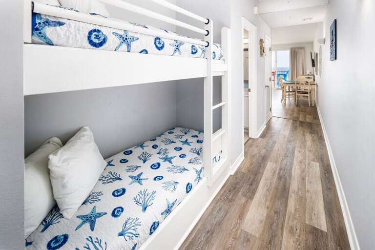 Hallway Bunkbeds - 
Gulf Dunes 507 Fort Walton Beach Okaloosa Island Vacation Rentals Hallway Bunkbeds - 
Gulf Dunes 507 Fort Walton Beach Okaloosa Island Vacation Rentals