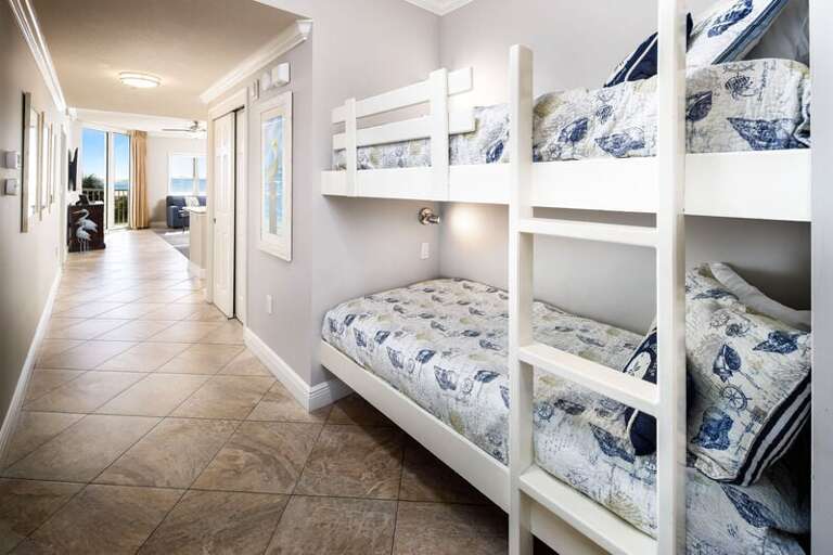 Hallway Bunks - Waters Edge Resort Unit 304 Okaloosa Island Fort Walton Beach Vacation Rentals by Sunset Resort Rentals