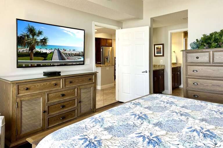 Master Bedroom - Waters Edge Resort Unit 304 Okaloosa Island Fort Walton Beach Vacation Rentals by Sunset Resort Rentals