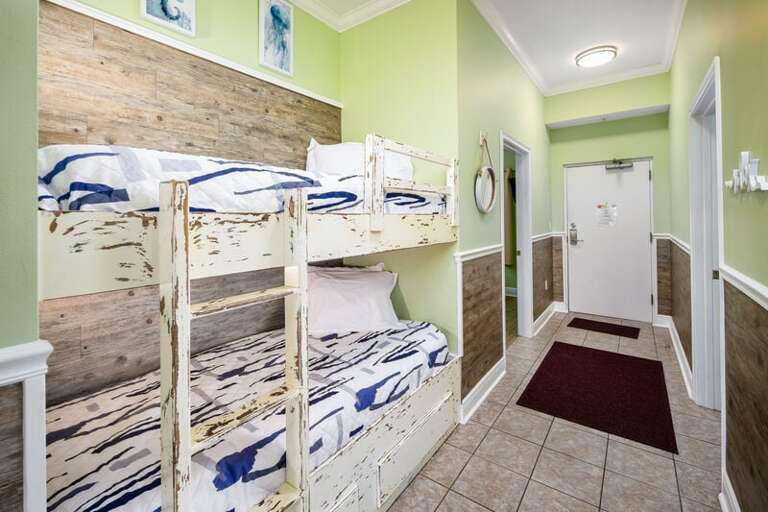 Hallway Bunks - Waters Edge Resort Unit 604 Okaloosa Island Fort Walton Beach Vacation Rentals by Sunset Resort Rentals