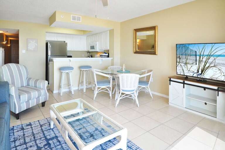 Living Room
Gulf Dunes Resort unit 306
Fort Walton Beach Vacation Rentals