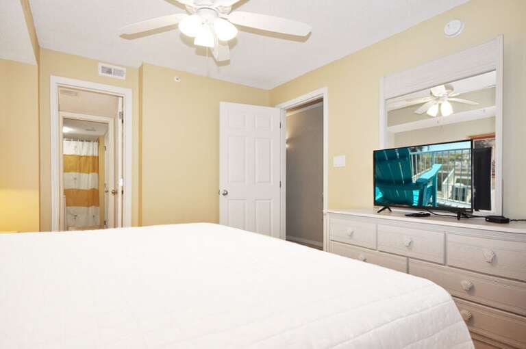 Master Bedroom
Gulf Dunes Resort unit 306
Fort Walton Beach Vacation Rentals