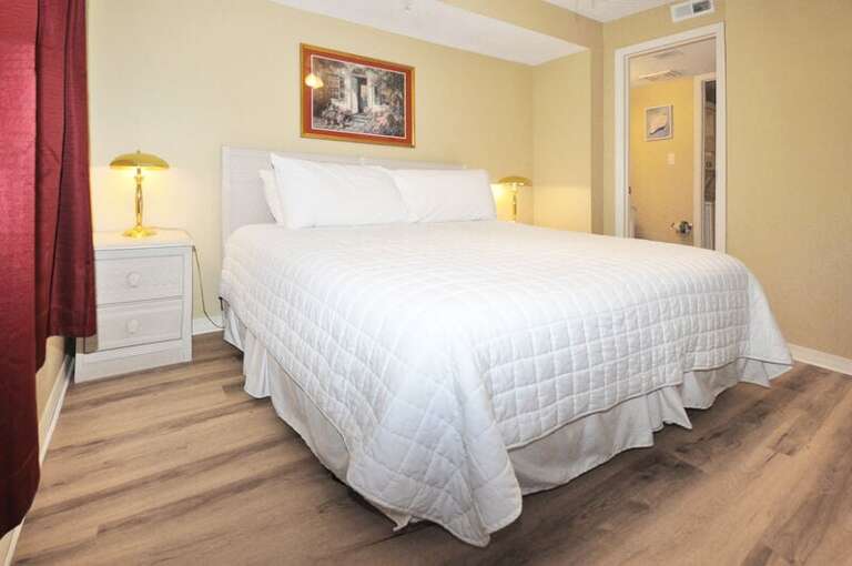 Master Bedroom
Gulf Dunes Resort unit 306
Fort Walton Beach Vacation Rentals
