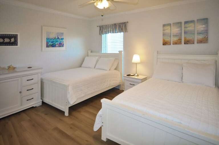 Guest Bedroom - Emerald Isle Resort 712, Okaloosa Island, Fort Walton Beach Vacation Rentals by Sunset Resort Rentals
