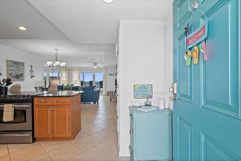 Kitchen - Emerald Isle Resort 712, Okaloosa Island, Fort Walton Beach Vacation Rentals by Sunset Resort Rentals
