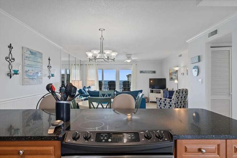 Kitchen - Emerald Isle Resort 712, Okaloosa Island, Fort Walton Beach Vacation Rentals by Sunset Resort Rentals