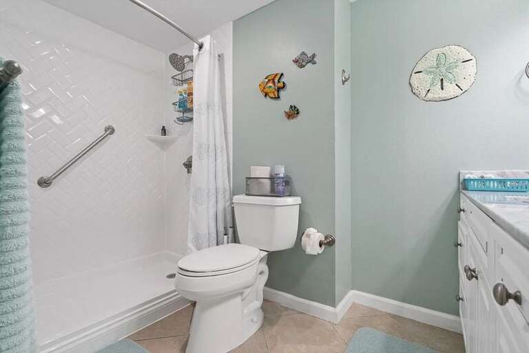Master Bath - Emerald Isle Resort 712, Okaloosa Island, Fort Walton Beach Vacation Rentals by Sunset Resort Rentals