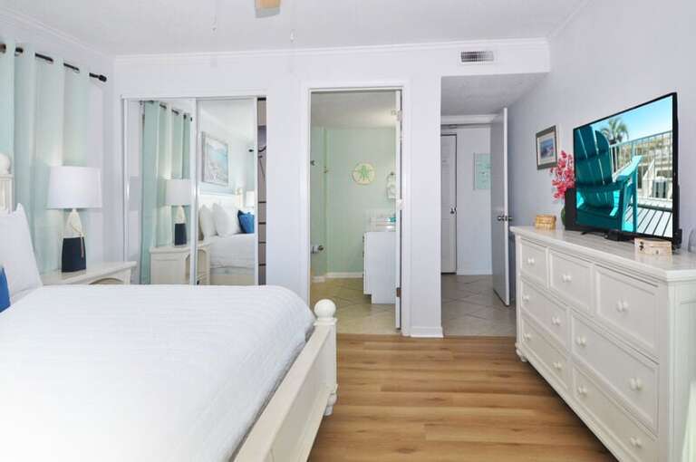 Master - Emerald Isle Resort 712, Okaloosa Island, Fort Walton Beach Vacation Rentals by Sunset Resort Rentals