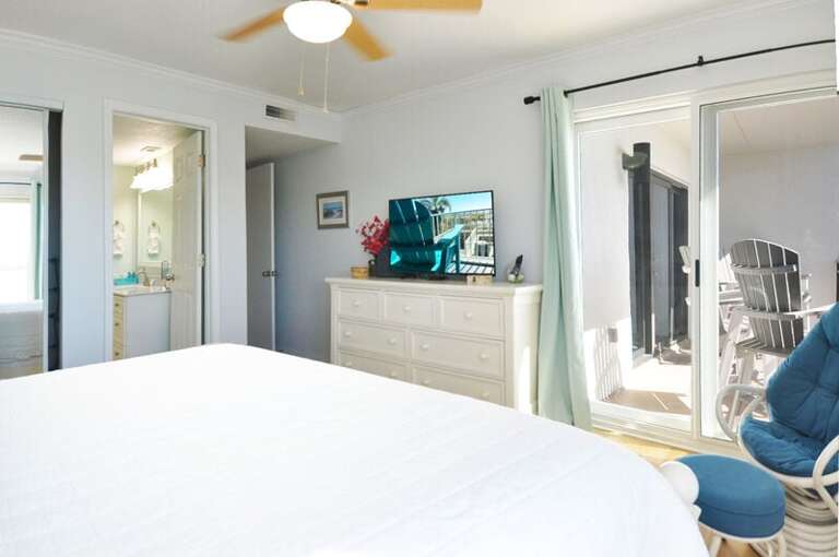Master - Emerald Isle Resort 712, Okaloosa Island, Fort Walton Beach Vacation Rentals by Sunset Resort Rentals