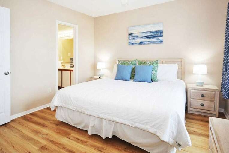 Master Bedroom - Emerald Towers West Okaloosa Island Fort Walton Beach Vacation Rentals