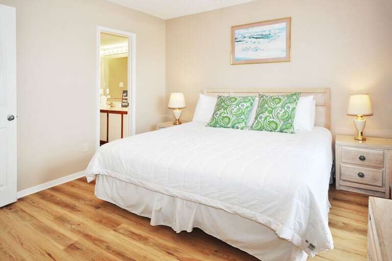 Master Bedroom - Emerald Towers West Okaloosa Island Fort Walton Beach Vacation Rentals