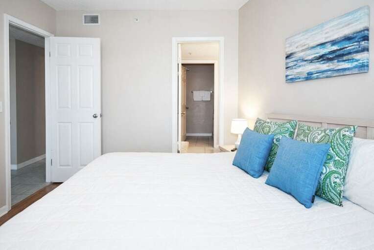 Master Bedroom - Emerald Towers West Okaloosa Island Fort Walton Beach Vacation Rentals