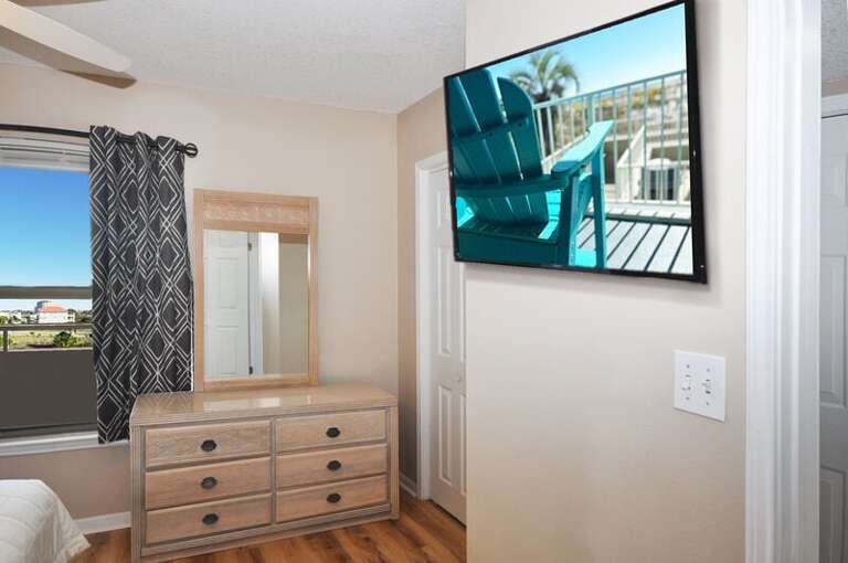 Master Bedroom - Emerald Towers West Unit 3003 Okaloosa Island Fort Walton Beach Vacation Rentals