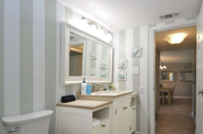Guest Bathroom - Emerald Isle Resort unit 601, Okaloosa Island, Fort Walton Beach Vacation Rentals by Sunset Resort Rentals