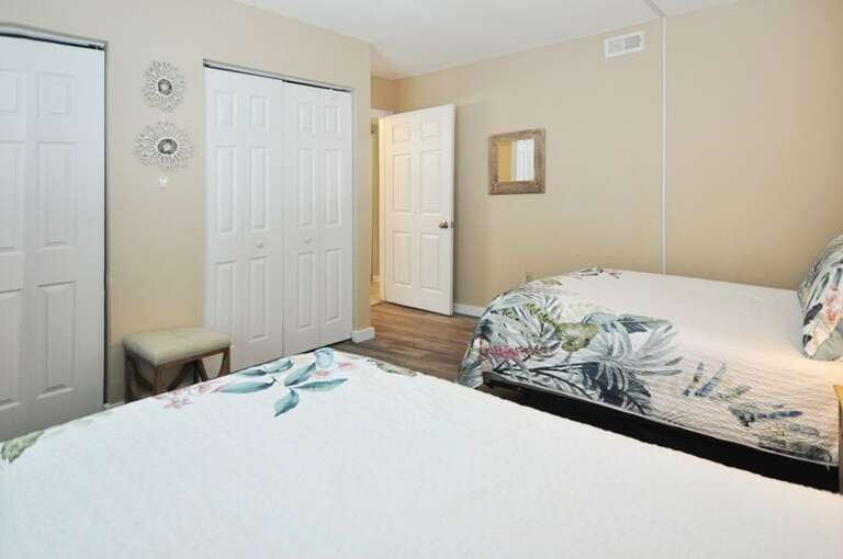 Guest Bedroom - Emerald Isle Resort unit 601, Okaloosa Island, Fort Walton Beach Vacation Rentals by Sunset Resort Rentals