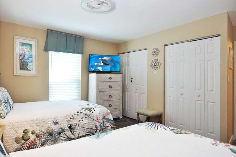 Guest Bedroom - Emerald Isle Resort unit 601, Okaloosa Island, Fort Walton Beach Vacation Rentals by Sunset Resort Rentals