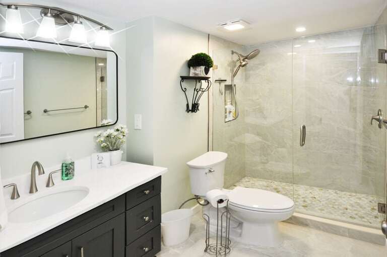 Master Bath - Emerald Isle Resort unit 601, Okaloosa Island, Fort Walton Beach Vacation Rentals by Sunset Resort Rentals