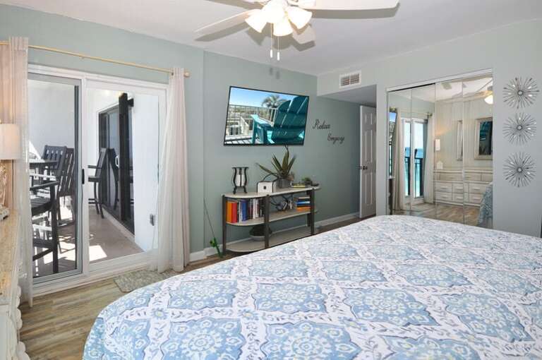 Master Bedroom - Emerald Isle Resort unit 601, Okaloosa Island, Fort Walton Beach Vacation Rentals by Sunset Resort Rentals