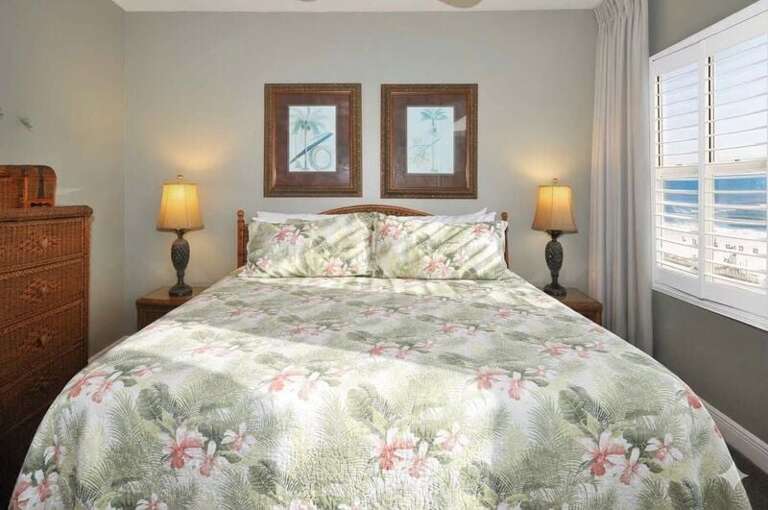 Master Bedroom - Waters Edge Resort Unit 310, Okaloosa Island, Fort Walton Beach, FL, Vacation Condos by Sunset Resort Rentals