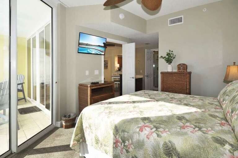 Master Bedroom - Waters Edge Resort Unit 310, Okaloosa Island, Fort Walton Beach, FL, Vacation Condos by Sunset Resort Rentals