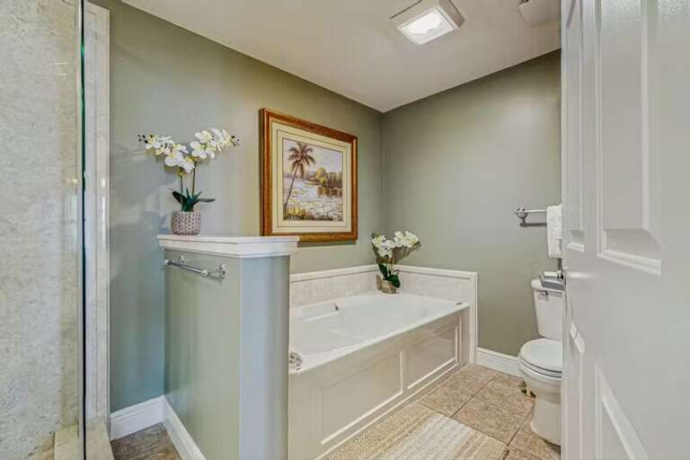 Waters Edge Resort Unit 310, Okaloosa Island, Fort Walton Beach, FL, Vacation Condos by Sunset Resort Rentals