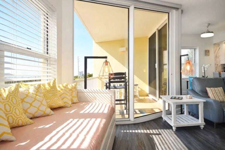Daybed with Trundle - Waters Edge Resort Unit 301 Okaloosa Island Fort Walton Beach Vacation Beach Condos by Sunset Resort Rentals