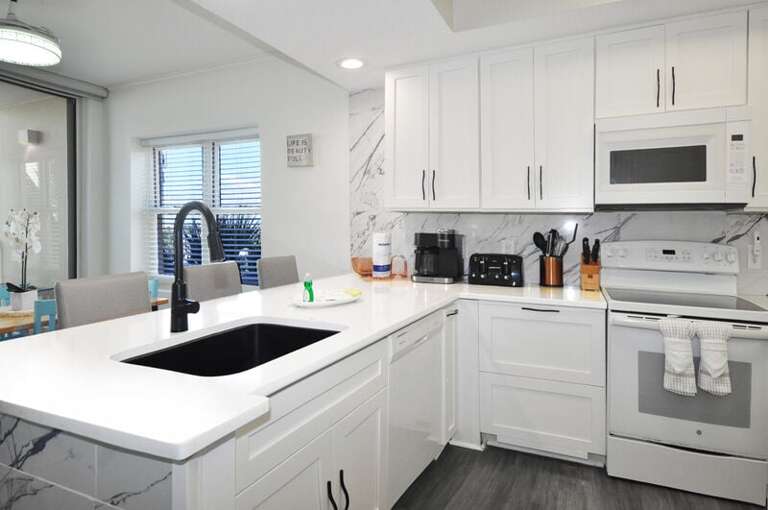 Kitchen - Waters Edge Resort Unit 301 Okaloosa Island Fort Walton Beach Vacation Beach Condos by Sunset Resort Rentals